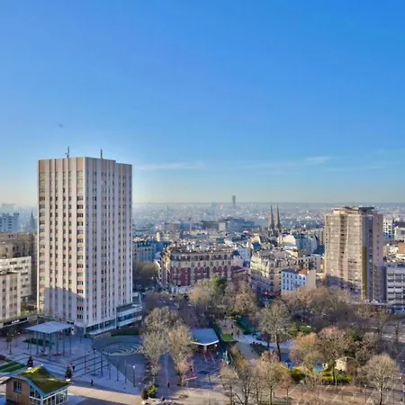 Overlooking The Rooftops Of Lägenhet Paris